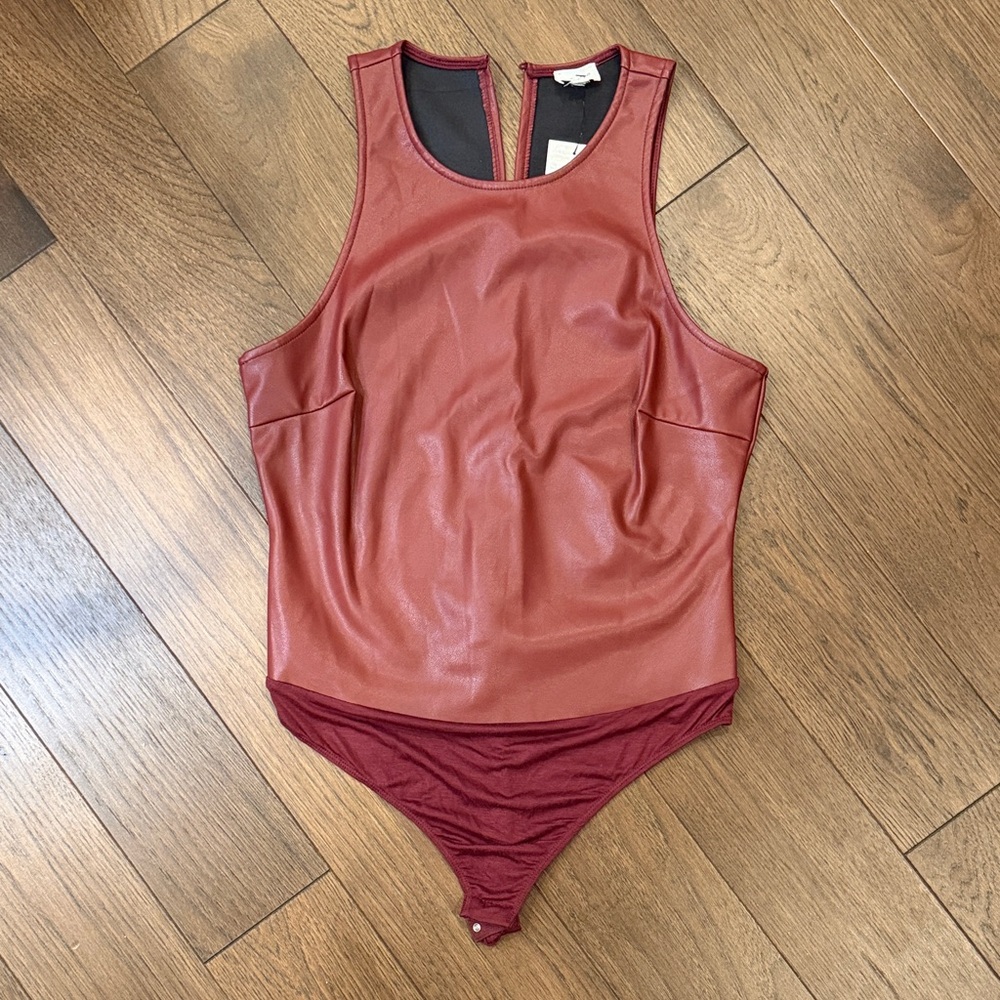 Le Lis Burgundy Faux Leather Bodysuit NWT Size Large C11-047